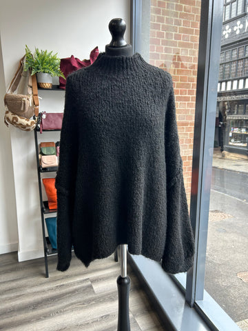 Oversize Slouchy Jumper - Black