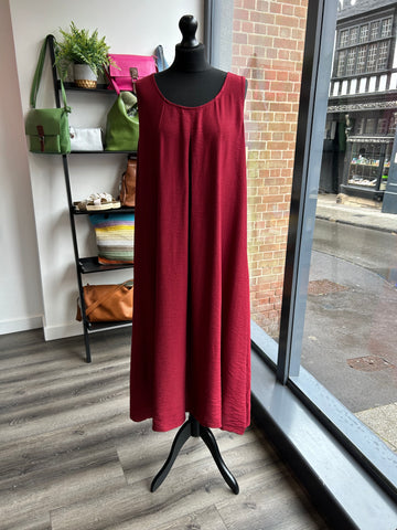 Sleeveless Trapeze Dress - Wine