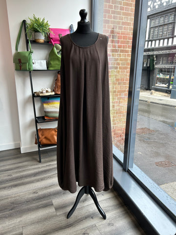 Sleeveless Trapeze Dress - Chocolate