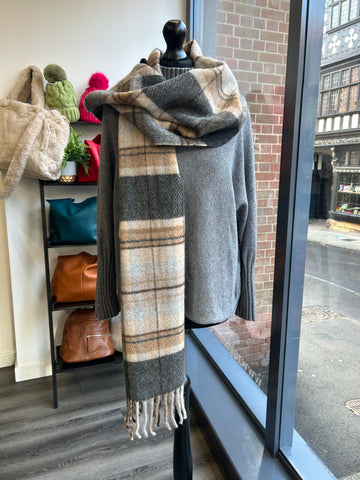 Checked Tassel Scarf - Grey