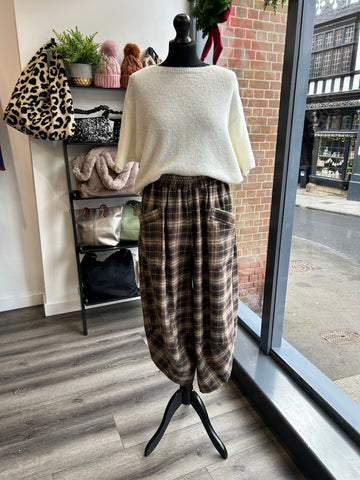 Checked Balloon Leg Trousers- Chocolate